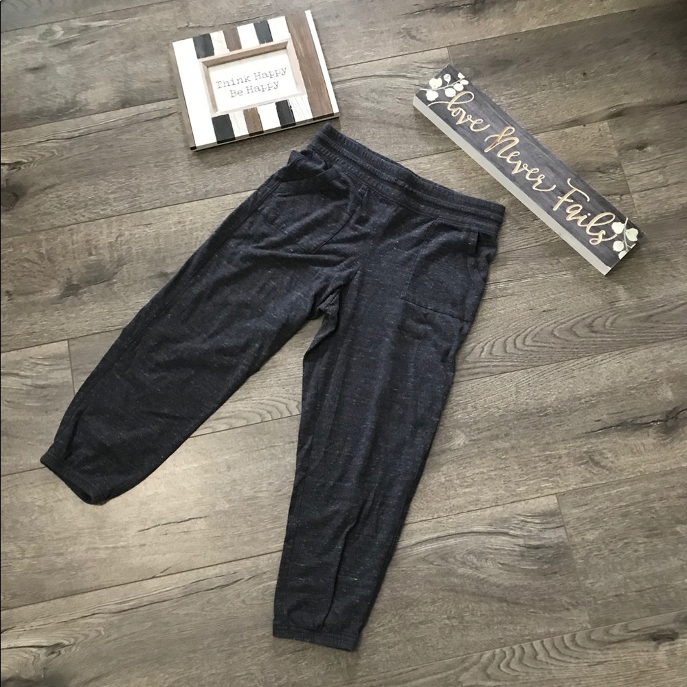 Girls grey Capri Joggers